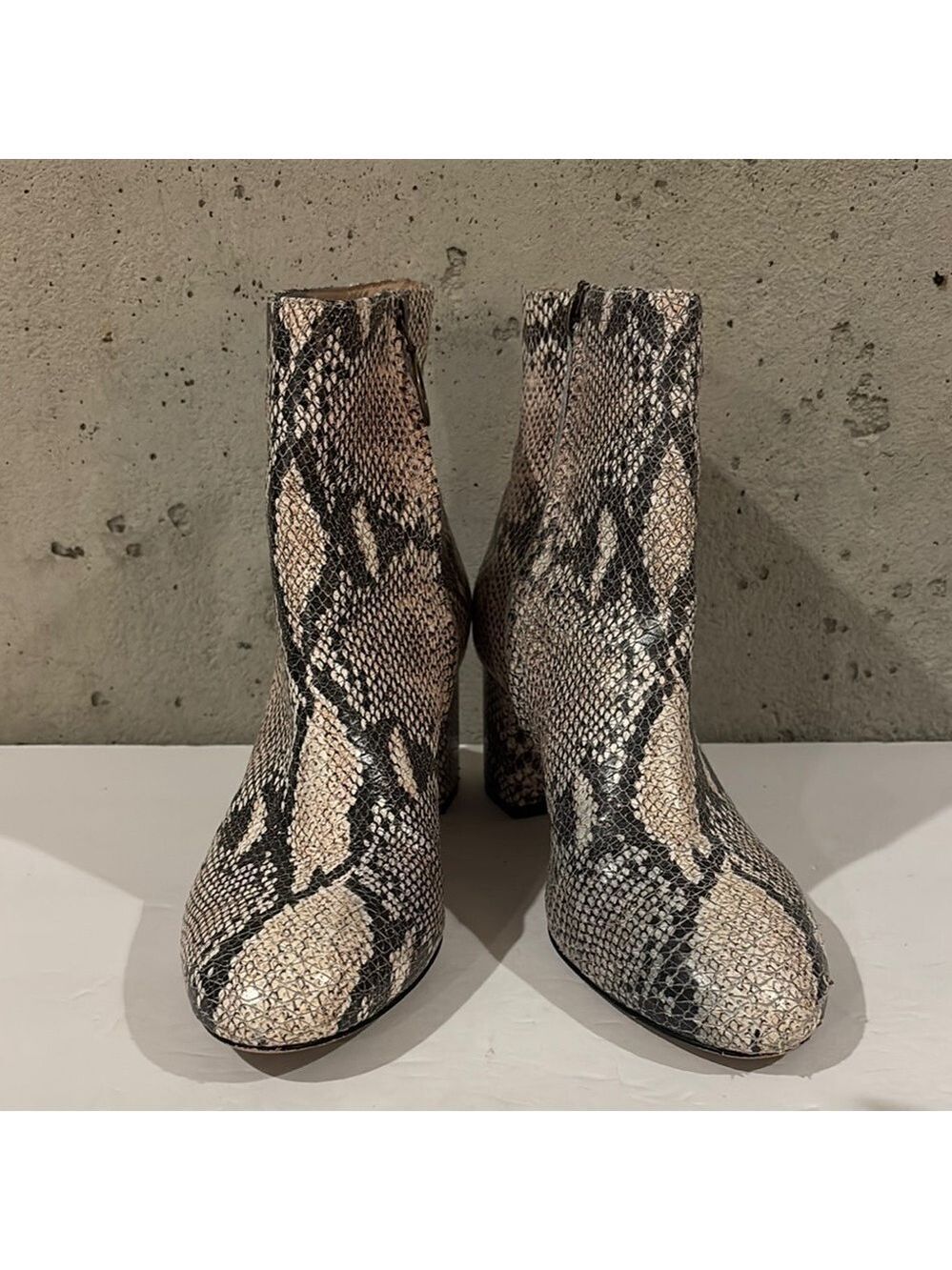 Able Snakeskin Print Round Toe Ankle Boots -Size 9